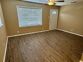 5920 Windy Hill Cir S, Mobile, Al 36619 in Mobile, AL (Photo 4 of 10)