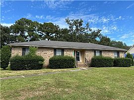 6750 Browder Dr, Theodore, Al 36582 in Theodore, AL