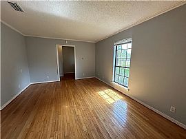 6750 Browder Dr, Theodore, Al 36582 in Theodore, AL (Photo 2 of 12)