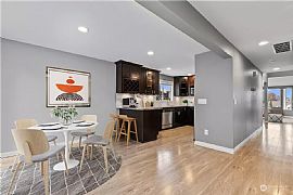 Fantastic Home at The End of a Peaceful Cul-De-Sac in Marysville, WA (Photo 2 of 7)