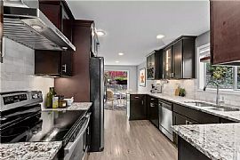 Fantastic Home at The End of a Peaceful Cul-De-Sac in Marysville, WA (Photo 5 of 7)