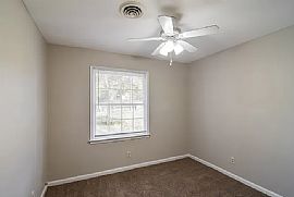 313 Blackwood Dr, Montgomery, Al 36109 in Montgomery, AL (Photo 8 of 10)