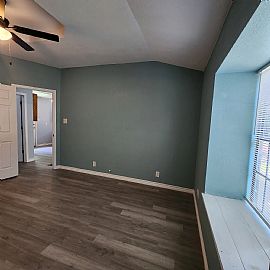Bedroom and 1bathroom in San Antonio, TX (Photo 7 of 11)