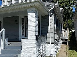 Charming 2 Bedrooms and 1 Bathroom in Louisville, KY (Photo 2 of 12)