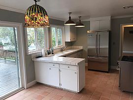 Charming Remodeled 3 Bedroom, 2 Bathroom House  in Montara, CA (Photo 6 of 7)