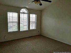 Charming 2 Bed and 1 Bed Available For Lease in Colorado Springs, CO (Photo 7 of 8)