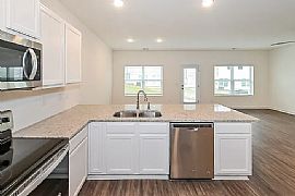 140 The Heights Dr, Calera, Al 35040 in Calera, AL (Photo 3 of 12)