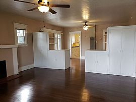 Amazing 2bed House For $2,000/month  in San Diego, CA (Photo 2 of 11)