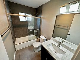 Sweet 1bed , 1bath $2000 in Imperial Beach, CA (Photo 2 of 5)