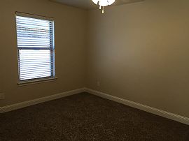 Beautiful 3 Bed 2 Bath Home in Midland, TX (Photo 8 of 9)