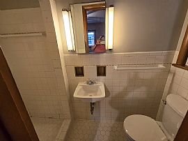 Wonderful Ranch Styled Home in Louisville, KY (Photo 9 of 12)