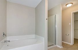 This Lovely 4bed and 2 Bed Was Made For You. in La Marque, TX (Photo 10 of 11)