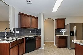 This Lovely 4bed and 2 Bed Was Made For You. in La Marque, TX (Photo 7 of 11)