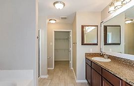 This Lovely 4bed and 2 Bed Was Made For You. in La Marque, TX (Photo 8 of 11)