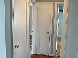 A Nice 4 Bedroom Private Housd in Floral Park, NY (Photo 4 of 5)