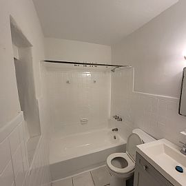 Beautiful 1 Bedroom 1 Bath in Miami, FL (Photo 3 of 6)