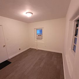 Beautiful 1 Bedroom 1 Bath in Miami, FL (Photo 4 of 6)