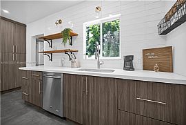 This Stylish 2-Bedroom, 1 in Miami, FL (Photo 4 of 7)