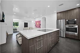 This Stylish 2-Bedroom, 1 in Miami, FL (Photo 5 of 7)