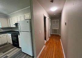 303 Belvidere Rd Se, Huntsville, Al 35803 in Huntsville, AL (Photo 3 of 12)