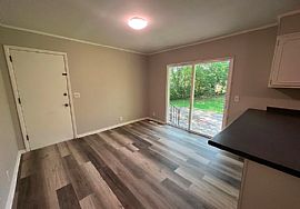 303 Belvidere Rd Se, Huntsville, Al 35803 in Huntsville, AL (Photo 5 of 12)