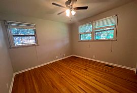 303 Belvidere Rd Se, Huntsville, Al 35803 in Huntsville, AL (Photo 8 of 12)