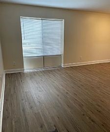 Charming Studio- 1st Floor in Lexington, KY