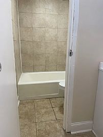 Charming Studio- 1st Floor in Lexington, KY (Photo 8 of 9)