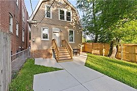 This Lovely Home Is Open For Families. in Saint Louis, MO (Photo 12 of 12)