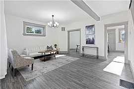 This Lovely Home Is Open For Families. in Saint Louis, MO (Photo 3 of 12)