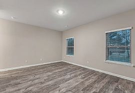 297 Dinner Tree Sq, Huntsville, Al 35811 in Huntsville, AL (Photo 4 of 10)