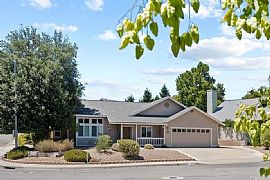 242 Cheyenne Dr, Paso Robles, Ca 93446 House For Rent in Paso Robles, CA (Photo 2 of 12)