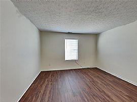 Charming 4 Bedroom Home in Simi Valley, CA (Photo 3 of 5)