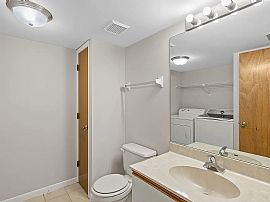 Two Bedroom Home in Stuart, FL (Photo 6 of 12)