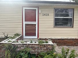 1415 25th Ave, Vero Beach, Fl 32960 House For Rent in Vero Beach, FL (Photo 3 of 12)