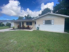 2240 Poinsettia Dr, Orange City, Fl 32763 in Orange City, FL