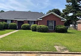 118 Augusta Dr, Leesburg, Ga 31763 Available House For Rent  in Leesburg, GA
