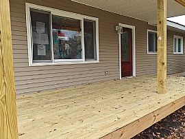 4701 Prairie Ave, Mchenry, Il 60050 House For Rent in McHenry, IL (Photo 2 of 7)