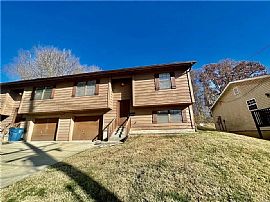 534 S Clinton St, Collinsville, Il 62234 House For Rent in Collinsville, IL (Photo 2 of 12)