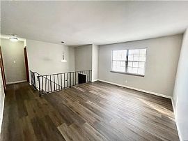 534 S Clinton St, Collinsville, Il 62234 House For Rent in Collinsville, IL (Photo 4 of 12)