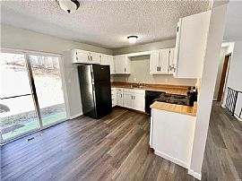 534 S Clinton St, Collinsville, Il 62234 House For Rent in Collinsville, IL (Photo 5 of 12)