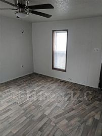 403 9th Ave Sw, Independence, Ia 50644 House For Rent  in Independence, IA (Photo 3 of 5)