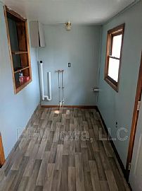 403 9th Ave Sw, Independence, Ia 50644 House For Rent  in Independence, IA (Photo 4 of 5)