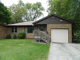 4021 Clinton Ave, Des Moines, Ia 50310 Available House For Rent in Des Moines, IA
