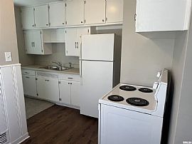 3637 Johnson Ave, Davenport, Ia 52802 Home Sweet Home  in Davenport, IA (Photo 7 of 12)