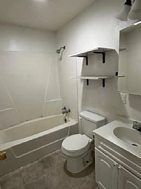 2204 Demorest Ave, Muscatine, Ia 52761 Spacious 2 Bed House Ren in Muscatine, IA (Photo 7 of 7)