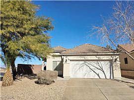 Welcome to This Charming 2 Bedroom, 2 Bathroom Home Located in  in Henderson, NV (Photo 2 of 6)