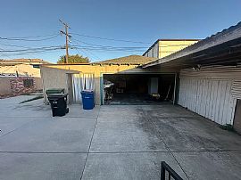 Charming 2 Bedroom Home  in Los Angeles, CA (Photo 10 of 10)