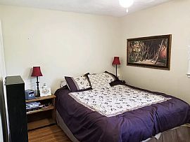 Beautiful Home For Your Comfort  in Louisville, KY (Photo 10 of 12)