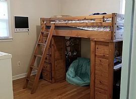 Beautiful Home For Your Comfort  in Louisville, KY (Photo 9 of 12)